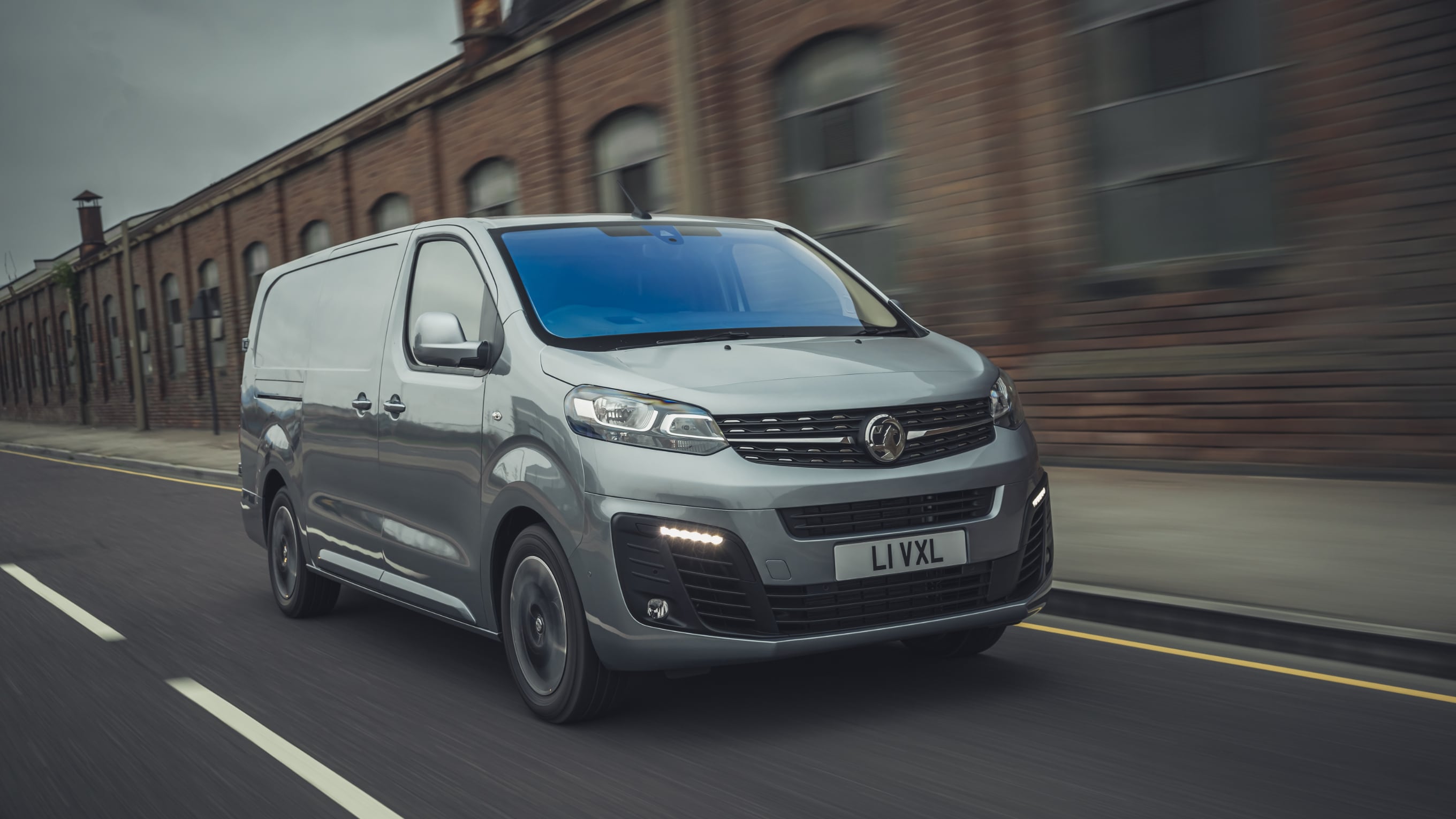 Vauxhall Vivaroe Named Best Ev Van At 2022 Fleet World Great British